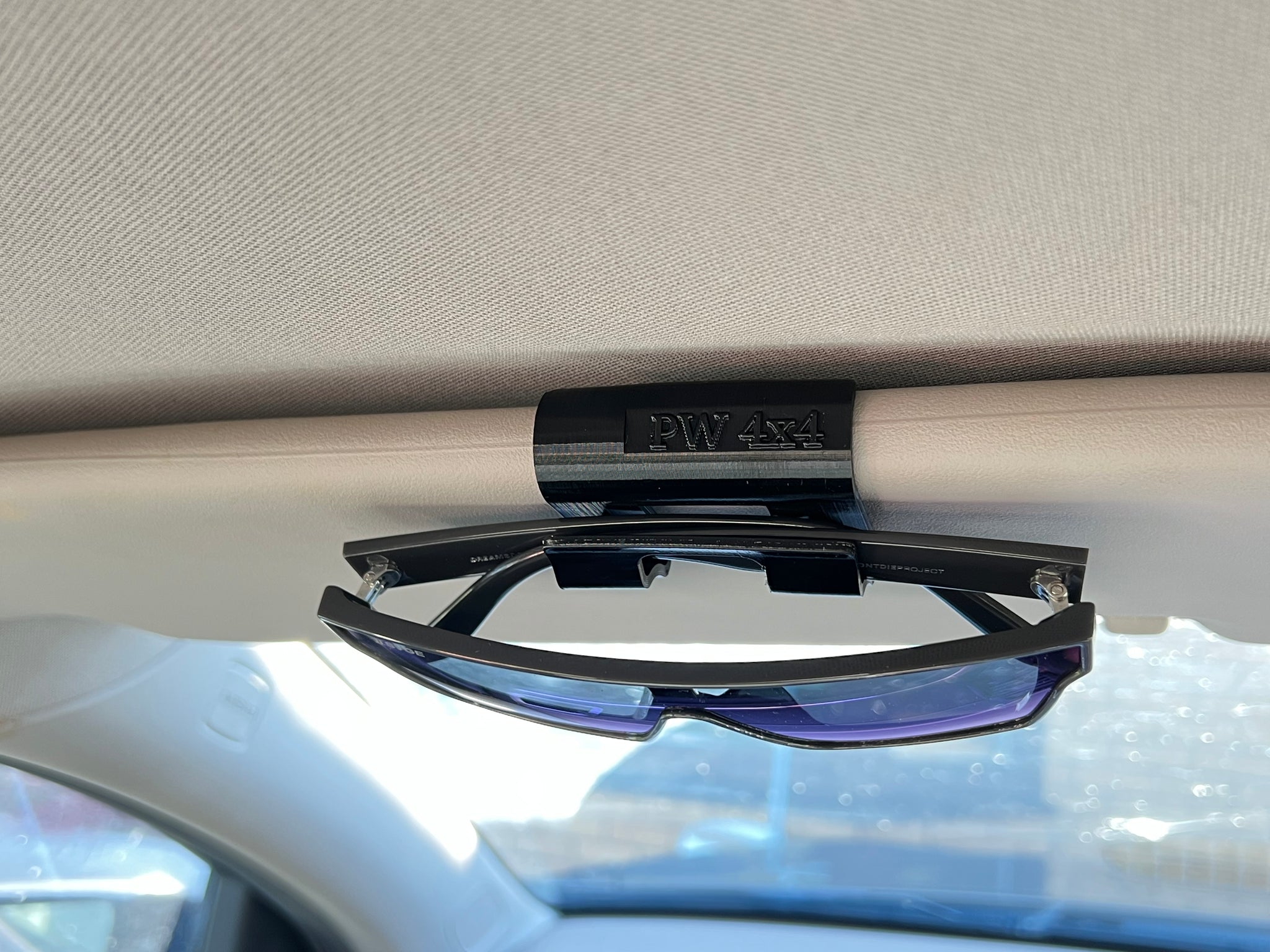 Sunglasses Holder for Car Visor,Clip-on Glasses Palestine